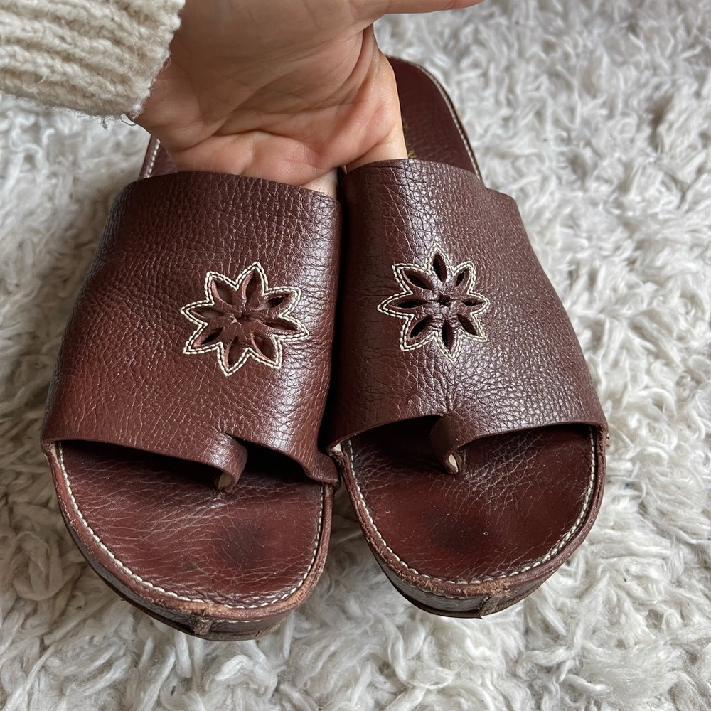 Cole‎ Haan country brown leather wedge sandals - Picture 3 of 8